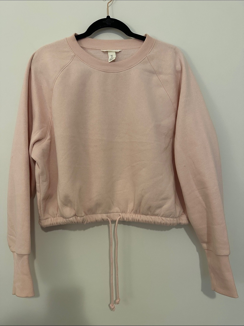 H&M Cropped Drawstring Pullover Sweatshirt in Pale Pink